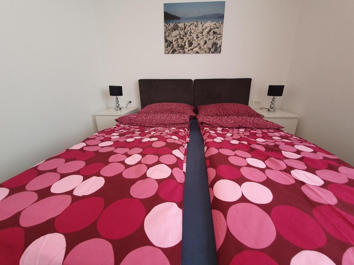 Comfortable Family Apt Iris 20M From Beach In Mandre Bagian luar foto